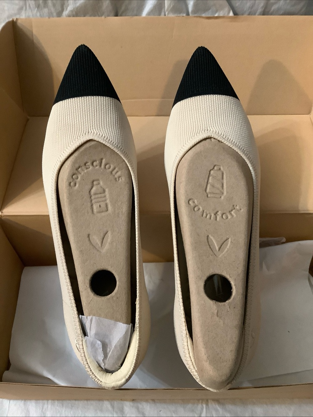 VIVAIA Scarlett Pointed Toe Kitten Heels Cream Black Cap Toe Knit Pumps Sz. 37-7
